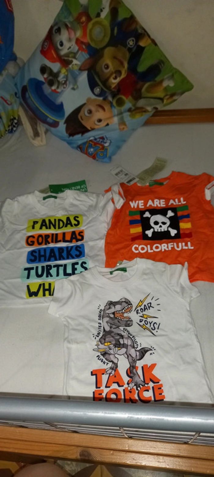Lot Tee-shirt benetton 3 6 mois neuf