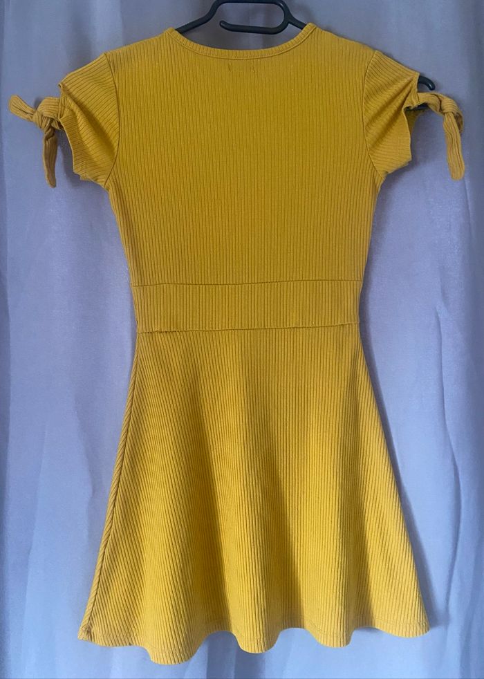 Robe »Kiabi »jaune moutarde - photo numéro 2