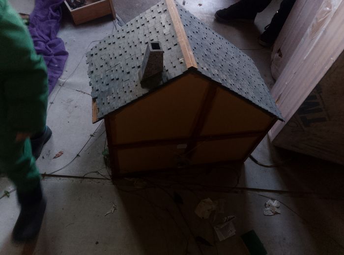 Maison de poupée fabrication main pas d envoie - photo numéro 8