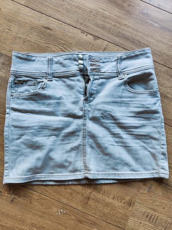 Jupe courte en jean gris t.40