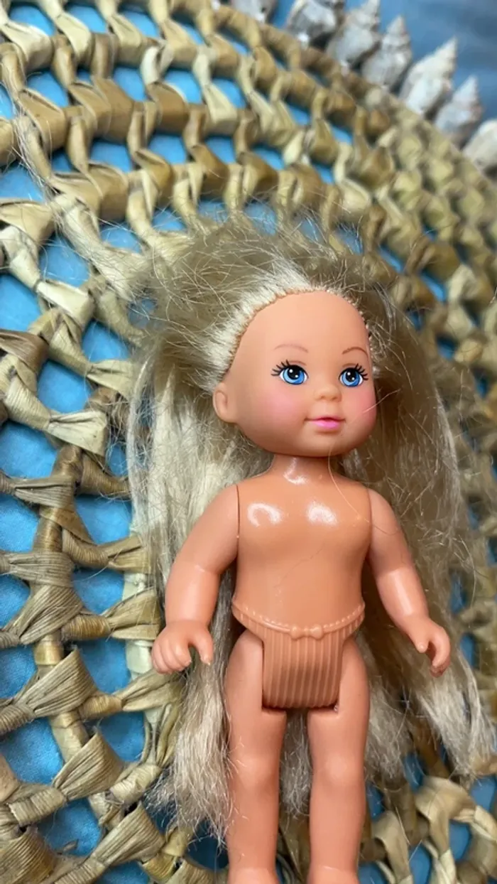 Barbie petite fille - photo numéro 2