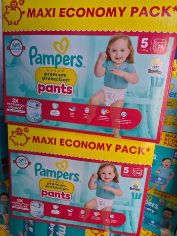 Couches pampers prenium protection taille 5, 148 Couches. 