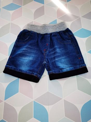 D3565 - short garçon 6/12 mois