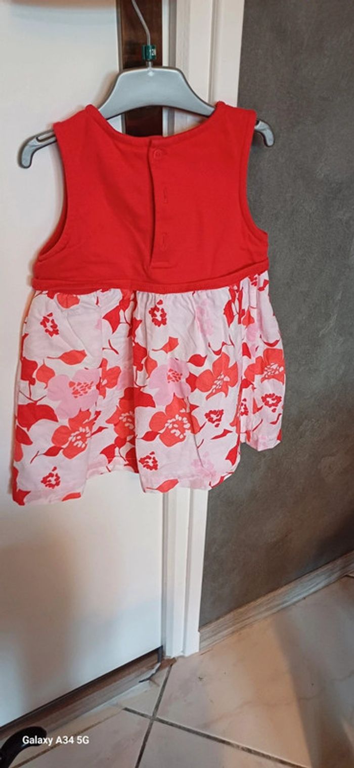 Robe fleurie et son gilet 18 mois - photo numéro 3