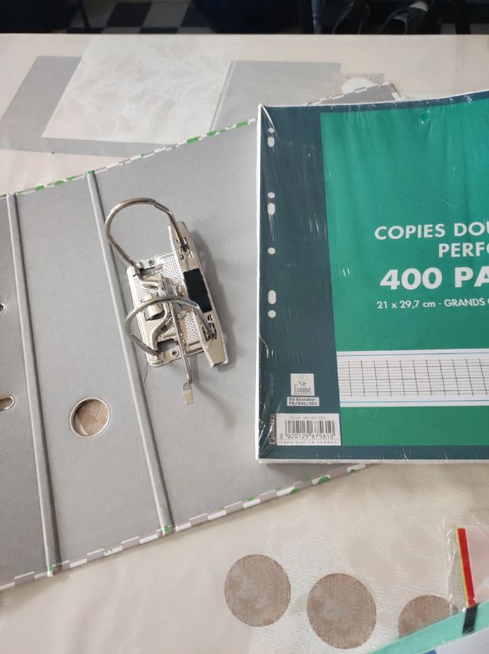 Lot fournitures scolaires - photo numéro 2