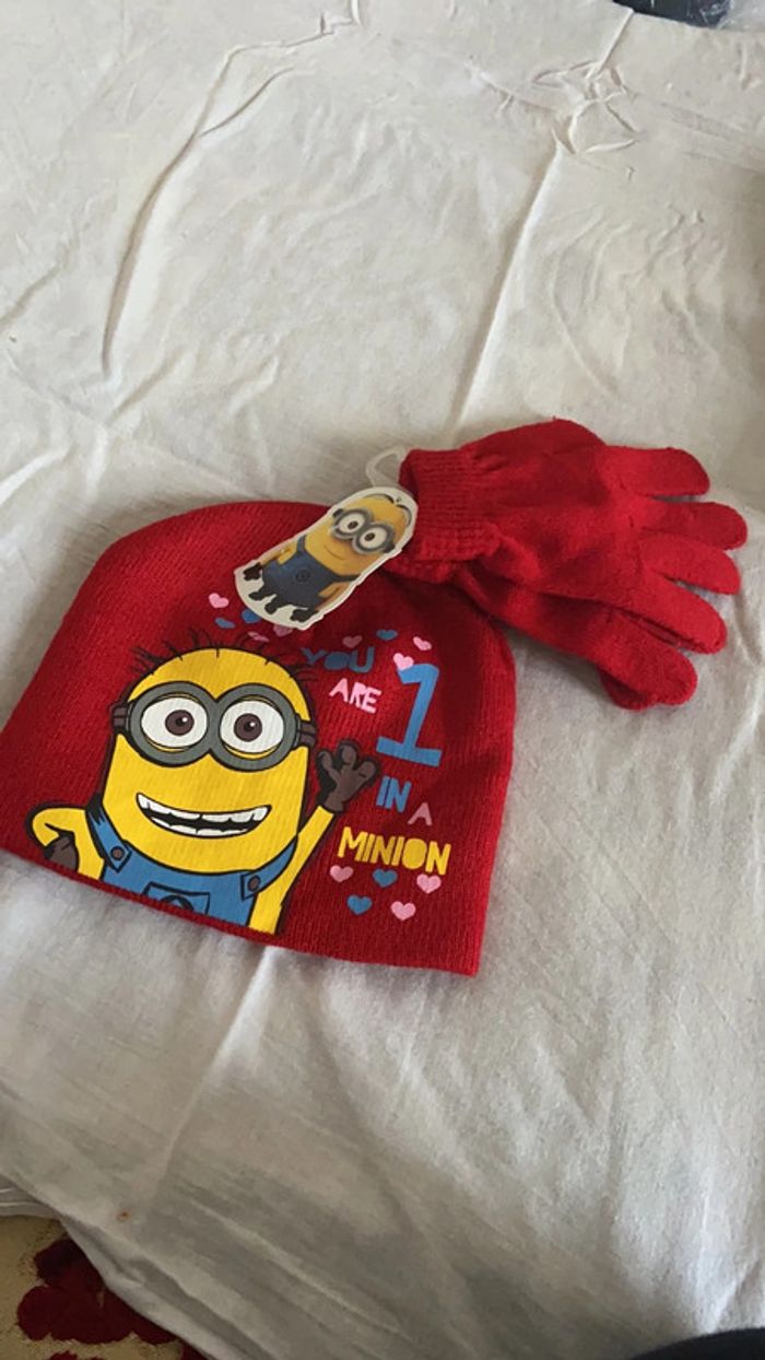 Ensemble bonnet et gants minions