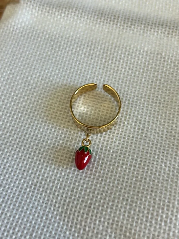 Bague fraise kawai vintage - photo numéro 6