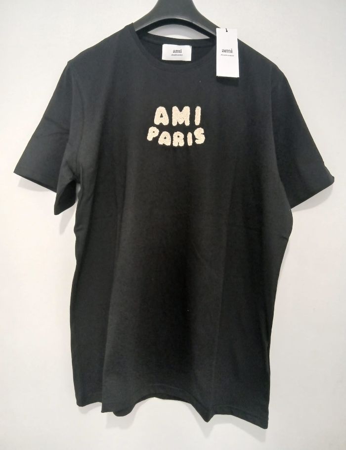 Vends lot T-shirt Patch Ami Paris taille XL, couleur noir et blanc Neuf avec étiquettes - photo numéro 3