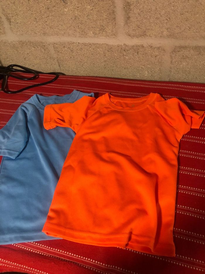 Lot 2 teeshirt sport 6 ans - photo numéro 2