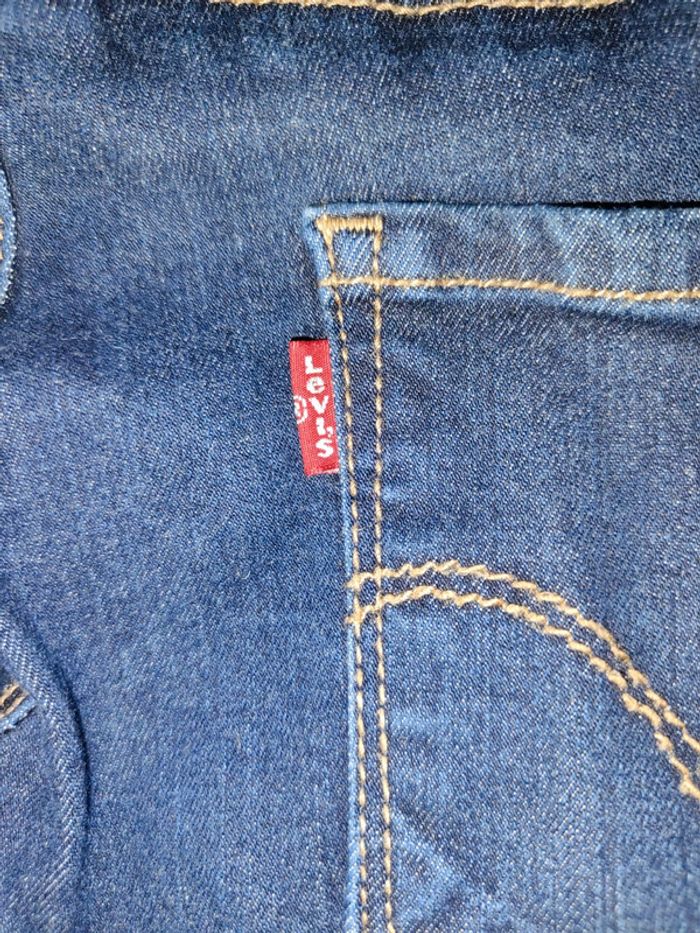 Jean bleu Levi's - photo numéro 4