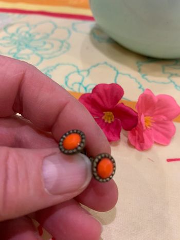 Lot de 4  boucles d’oreilles clous