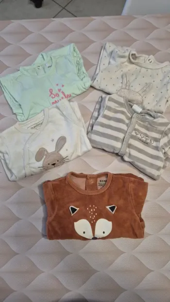 Lot 5 pyjamas