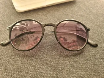 Paire de lunettes femme comme neuves