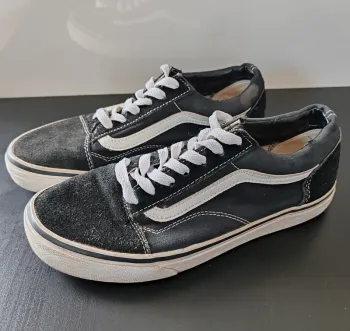 Baskets Vans Old Skool noir/blanc – Taille 37 (Homme)