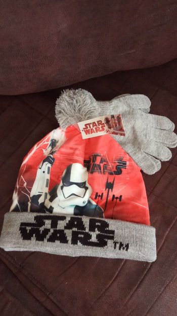 Ensemble Bonnet + Gants "Star Wars" (taille 52 ou 54cm) - Neuf et Étiqueté
