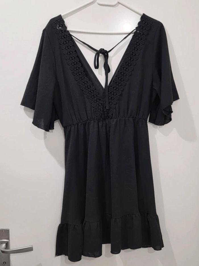 Robe noire - photo numéro 2