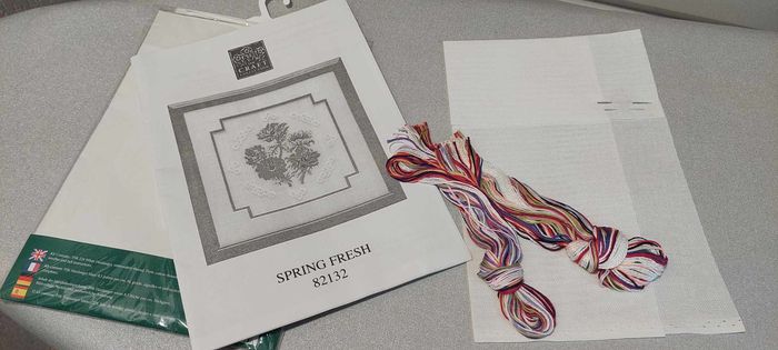 Kit broderie point de croix The Craft Collection "Spring Fresh" neuf - photo numéro 5