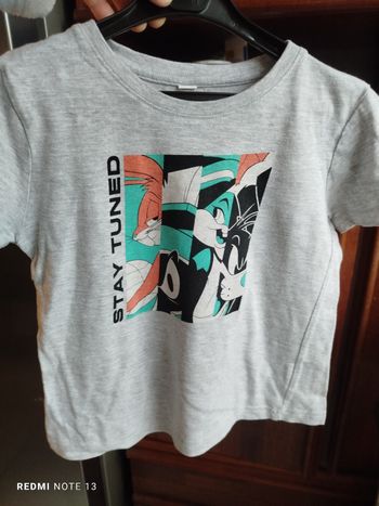 #kytie6ansgarcon. Tee-shirt manches courtes taille 6 ans