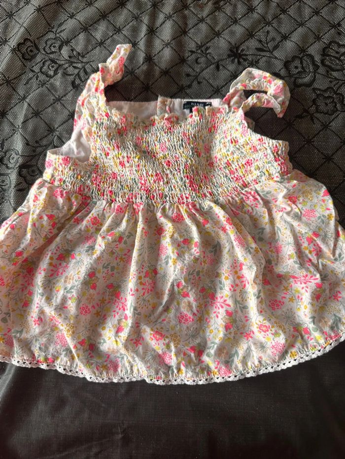 Debardeur fleuris kiabi taille 18mois
