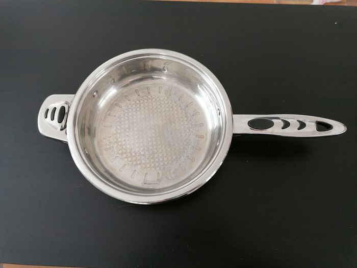 Poêle sauteuse wok Edelstahl