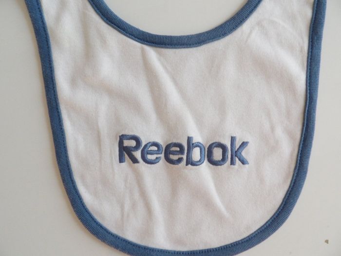 Bavoir Reebok - 0/6 mois - photo numéro 2