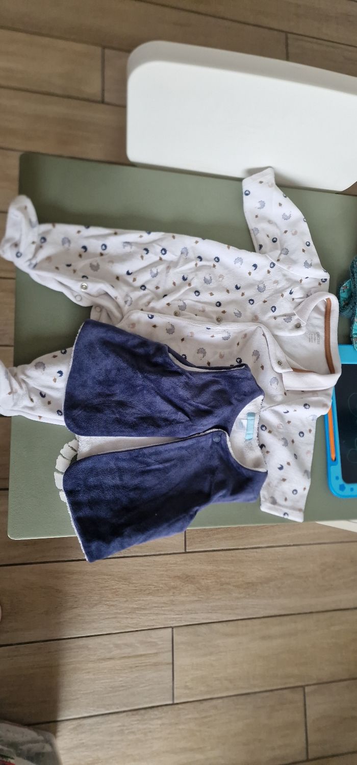 Lot de pyjamas 3 mois hiver - photo numéro 2