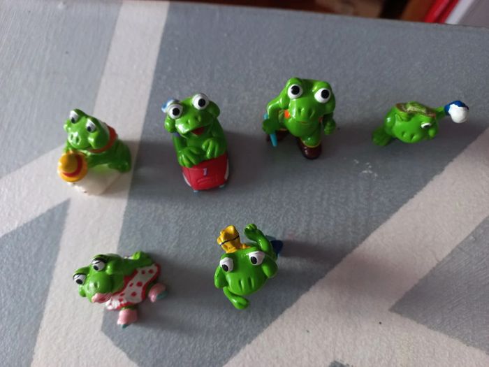 Lot de 6 grenouilles kinder surprise vintage - photo numéro 2