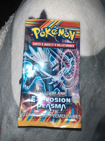 Booster vide Pokémon vintage noir et blanc explosion plasma sans carte