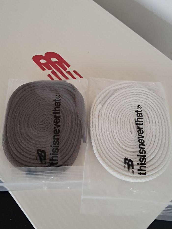 Baskets plate New Balance marron/noir, T41,5, neuve, fournit avc 2 couleurs lacets - photo numéro 7