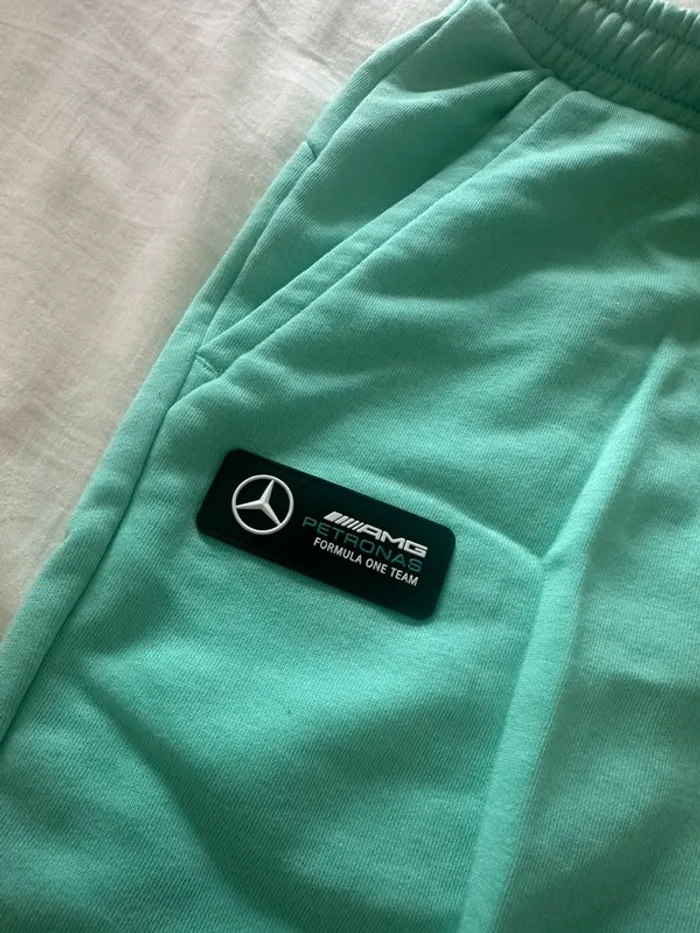 Short puma Mercedes amg petronas formula one team - photo numéro 3