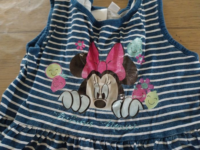 Robe sans manches 5/6ans fille en bon état - photo numéro 3