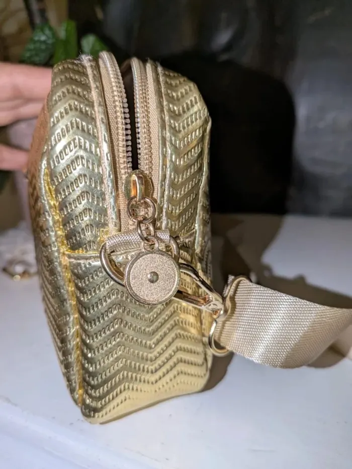🌸 Sac bandoulière doré brillant – NEUF - photo numéro 2