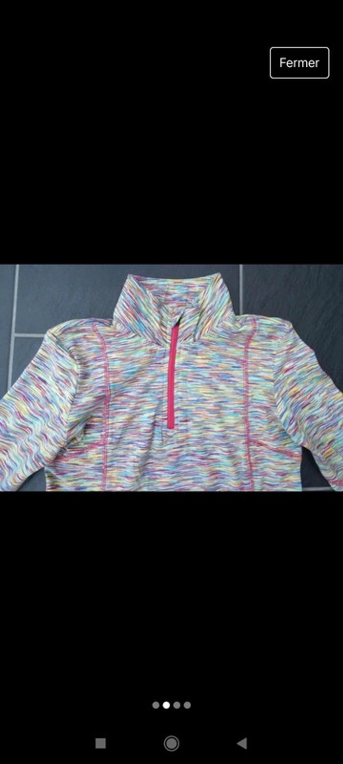 Joli haut chaud fille 8 ans (122-128 cm) - photo numéro 2