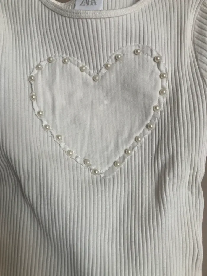 Zara t-shirt court 8-9 ans - photo numéro 3