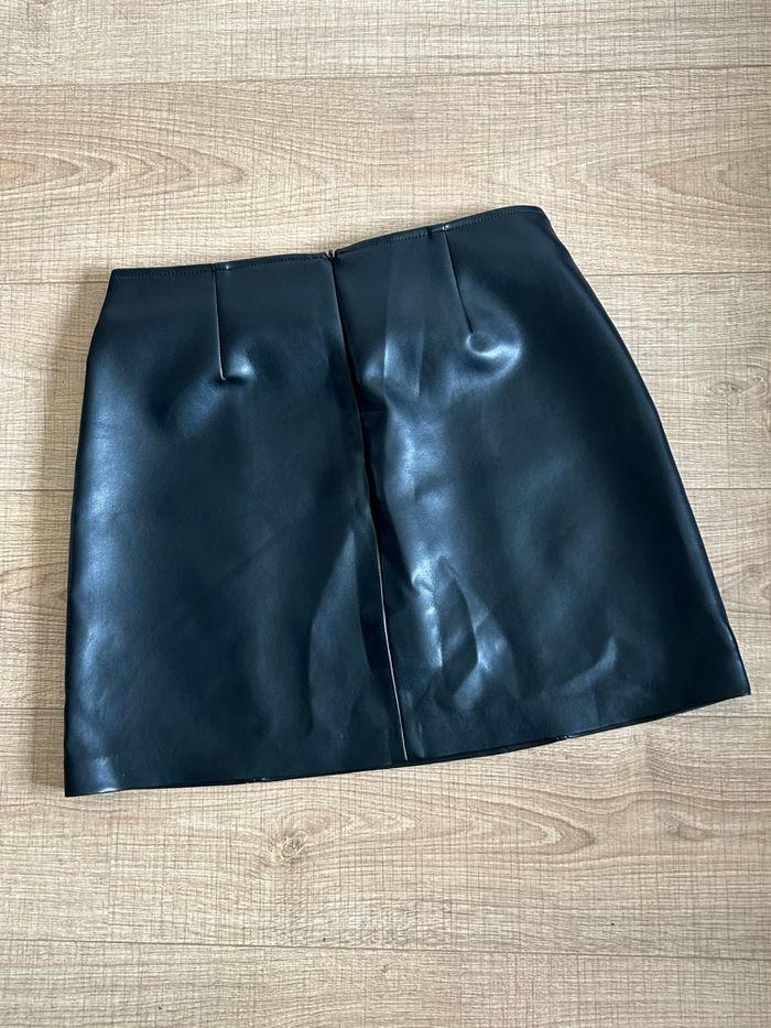 Jupe noire en simili cuir Morgan taille 42 comme neuve - photo numéro 8