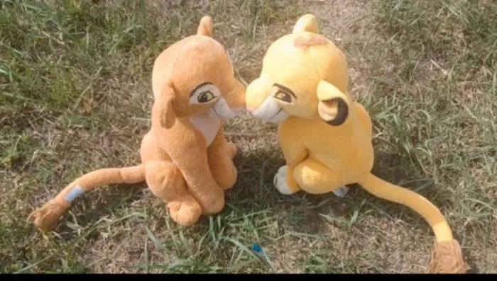 Peluche roi lion disneyland paris