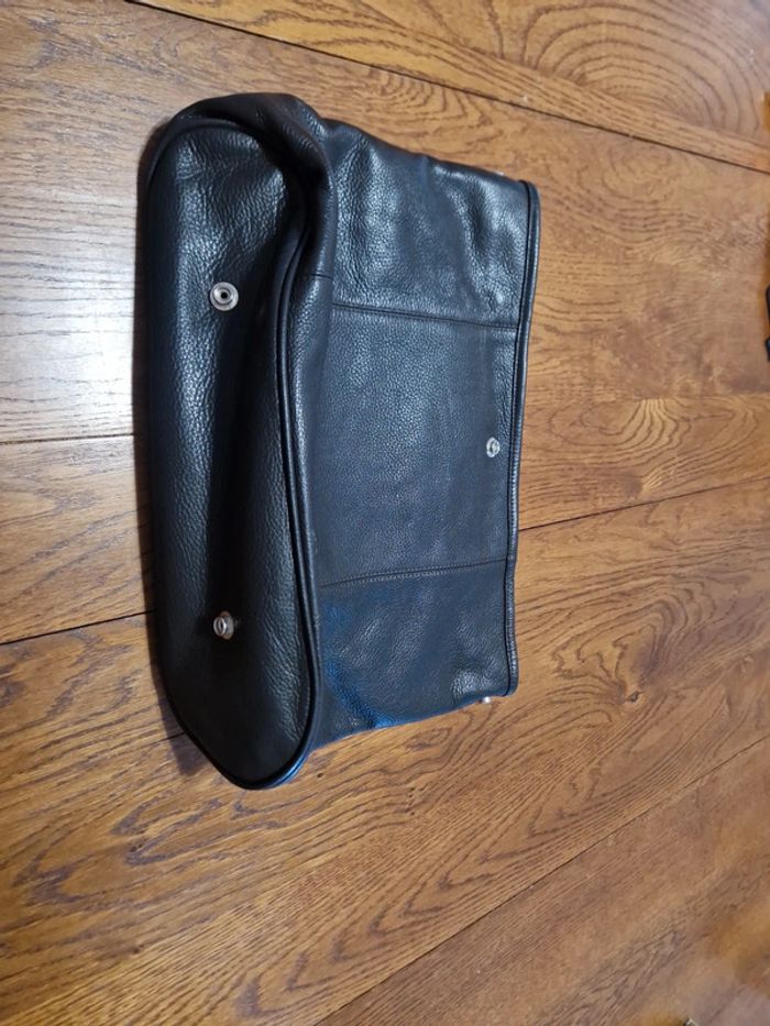 Sac pochette cuir à pressions
