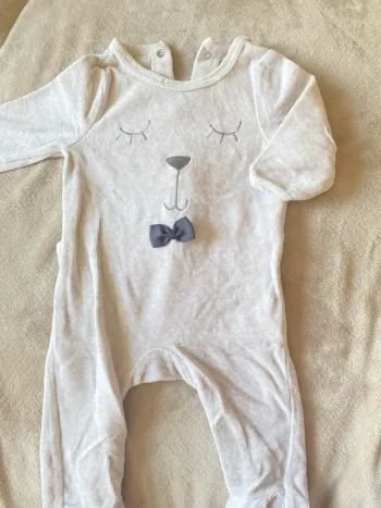 Pyjama velours taille 3 mois