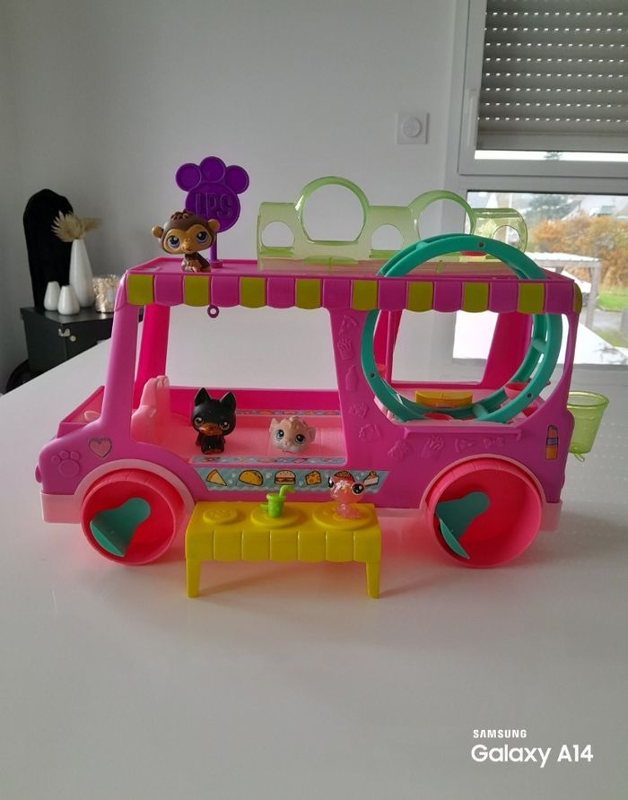 Camion de glace petshop