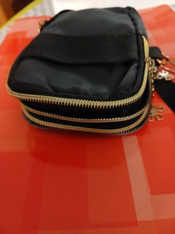  Pochette  pour femme    plus pour téléphone  et porte monnaie 