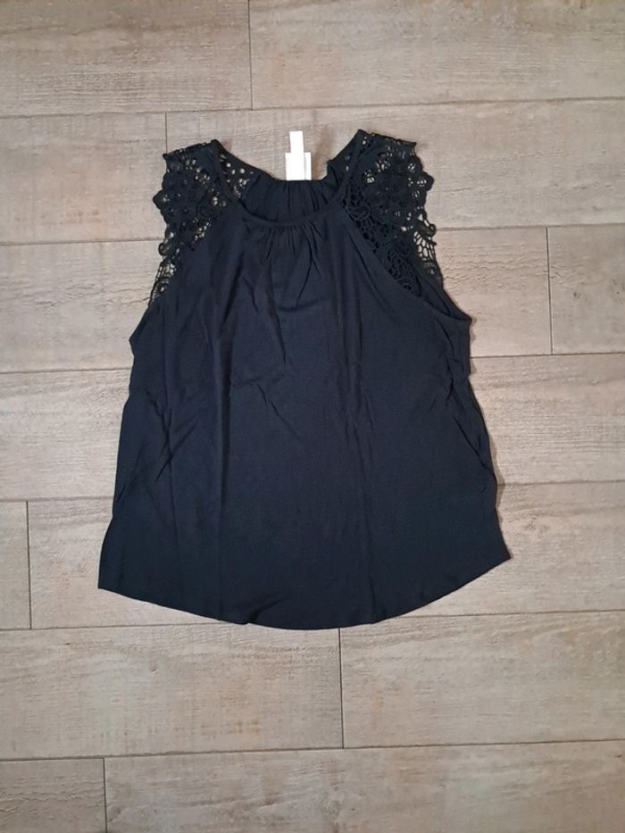Haut broderie