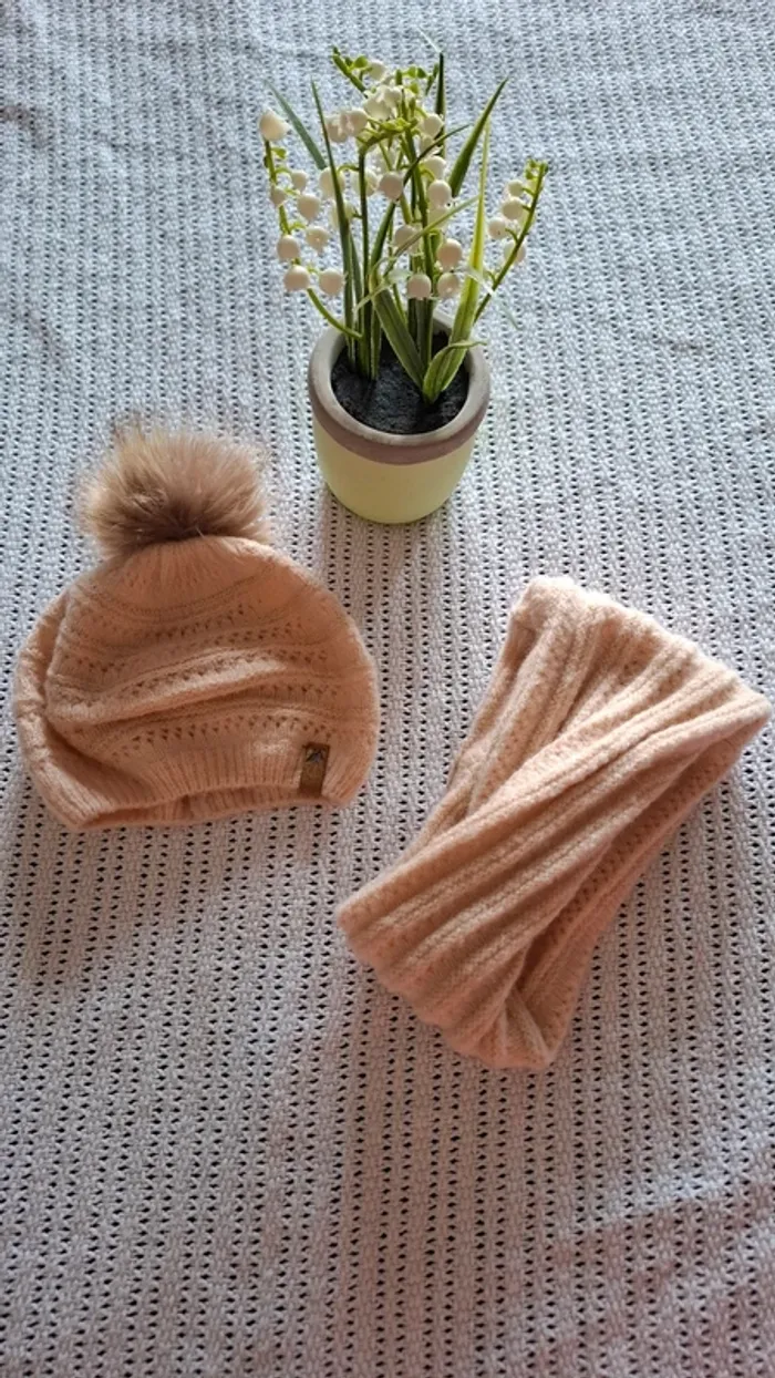 Ensemble Bonnet-Snood-Gants - photo numéro 4