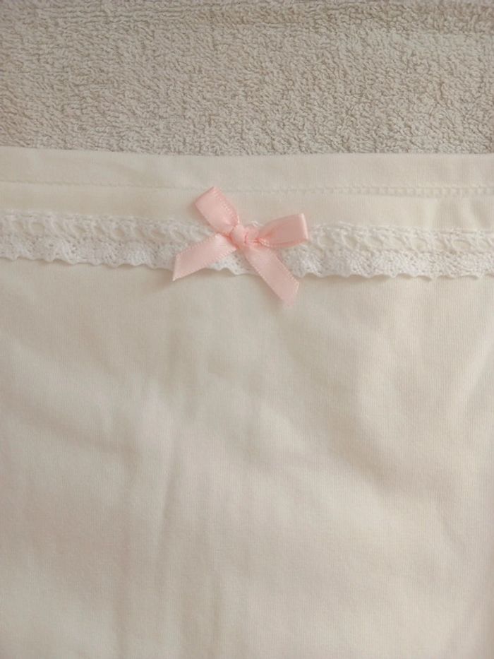 🚼Tee-shirt débardeur Neuf coton elasthan 8ans - photo numéro 3