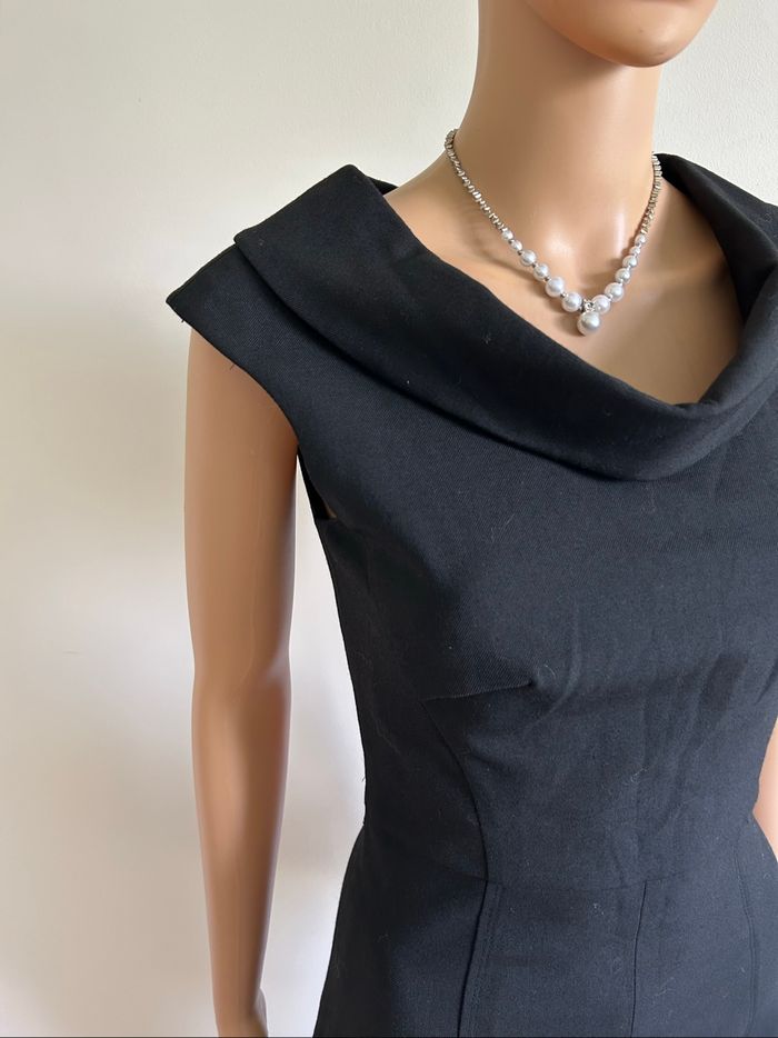 Robe noire sans manches Caroll taille 36 jamais portée - photo numéro 4