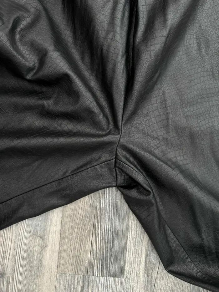 Pantalon élastique a la taille effet crocodile - photo numéro 2
