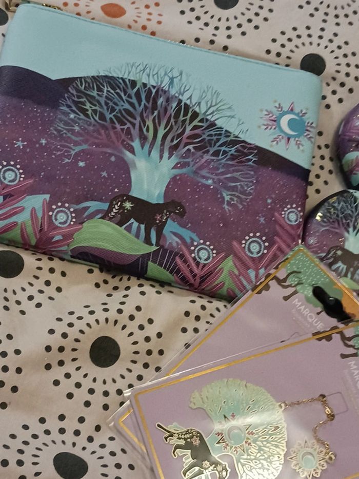 Pochette × miroir de poche × marque page - photo numéro 8
