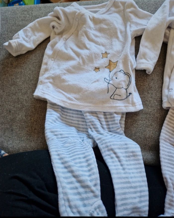 2 pyjama 2 pièces - photo numéro 2