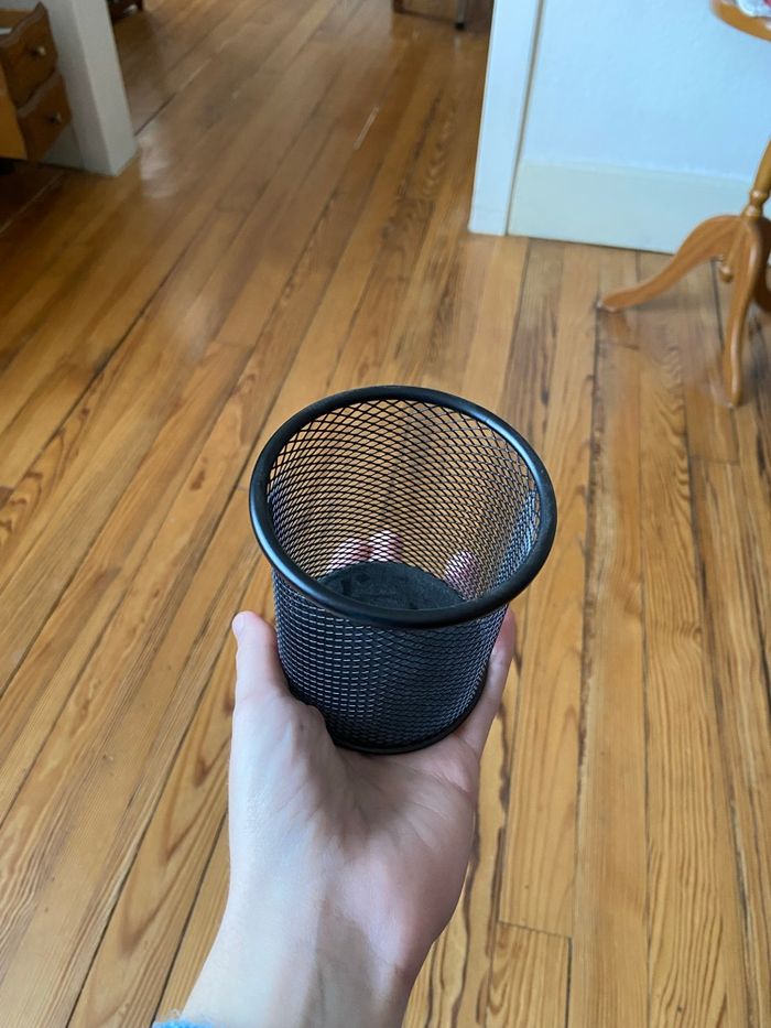 Pot à crayon noir - photo numéro 3