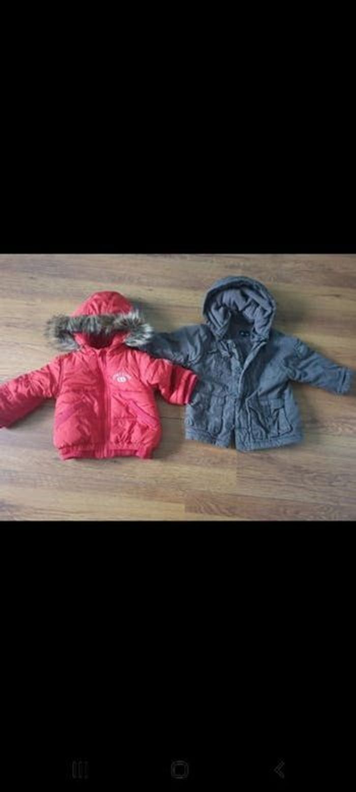 2 blousons taille 18 mois