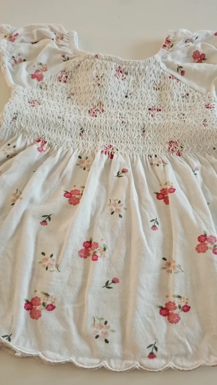 Petite robe blanche fleurie 6mois - photo numéro 2